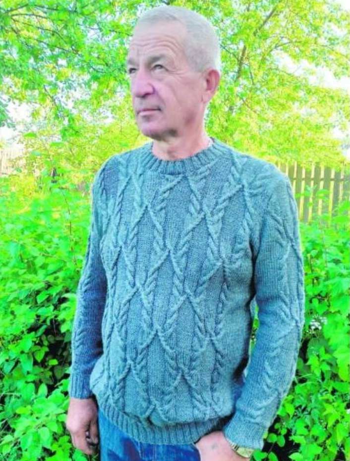 Пуловер мужской «Серебристый» на спицах + СХЕМА